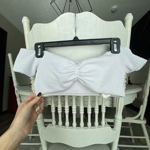 H&M off the shoulder white textured bikini top size 4 (small)